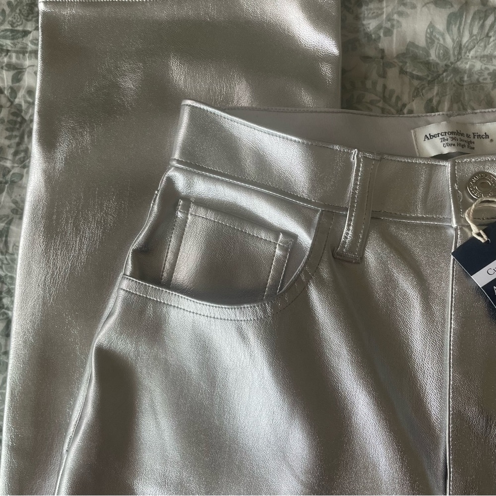 Abercrombie & Fitch Silver 90’s Straight Leg Vegan Leather Pants - Picture 5 of 11